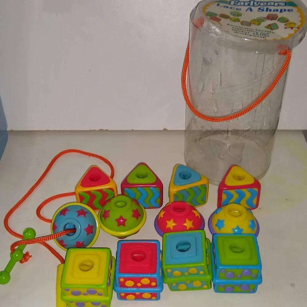 International Playthings Inc. Earlyears Lace a Shape no fell lacing 12 Beads set